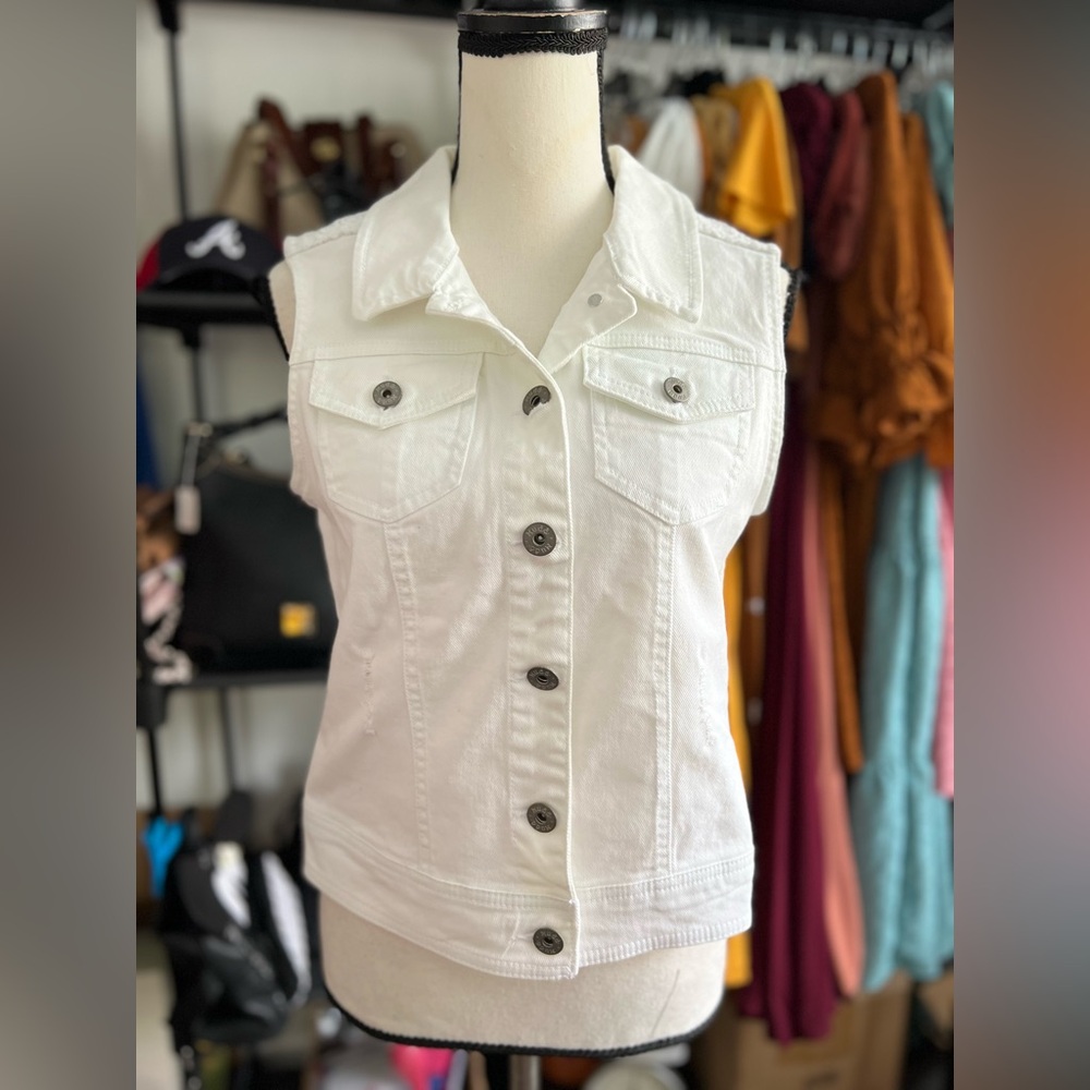 Mudd White Jean Vest Crocheted Lace Insets Sleeveless Button Front Distressed